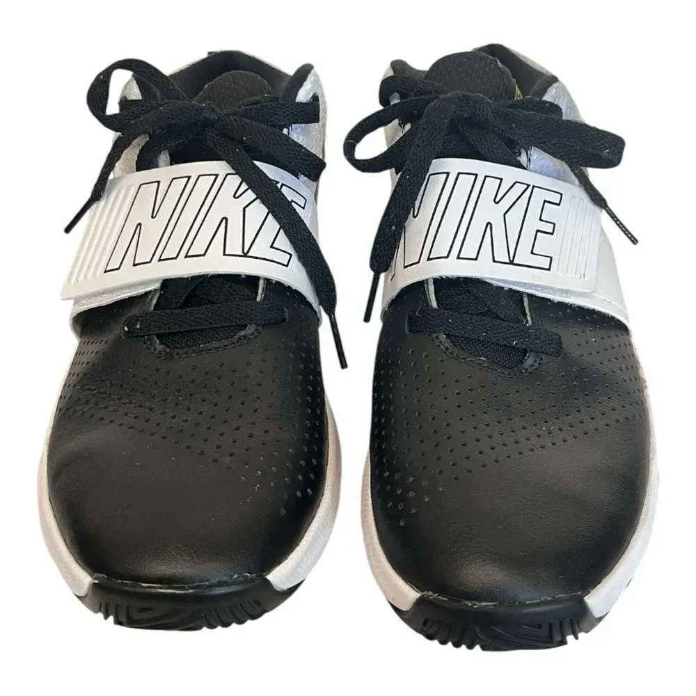 Nike | Team Hustle D8 Basketball Shoes Sneakers White 881941-009 Boys Youth 6.5‎